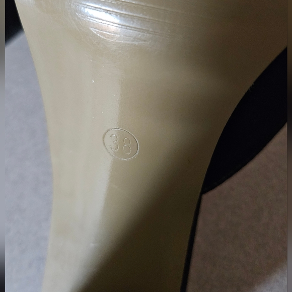 Radia Chunky Triangle Mule Sandals - Picture 14 of 14